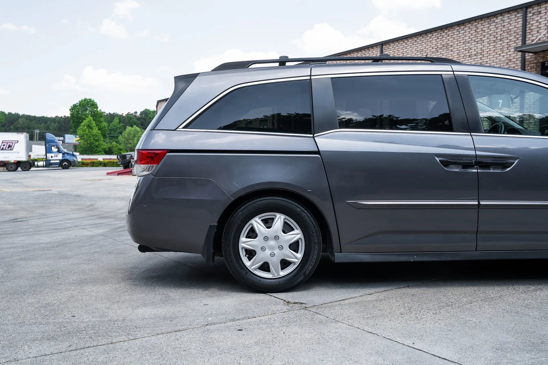 Used 2016 Honda Odyssey LX image 10