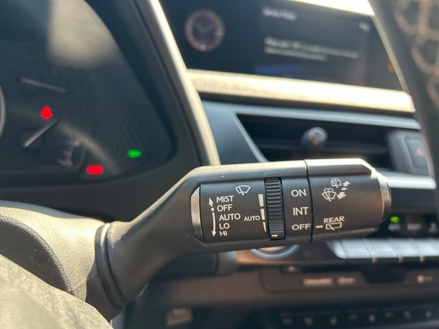 Certified 2022 Lexus UX 250h w/ Premium Package AWD/4WD image 19