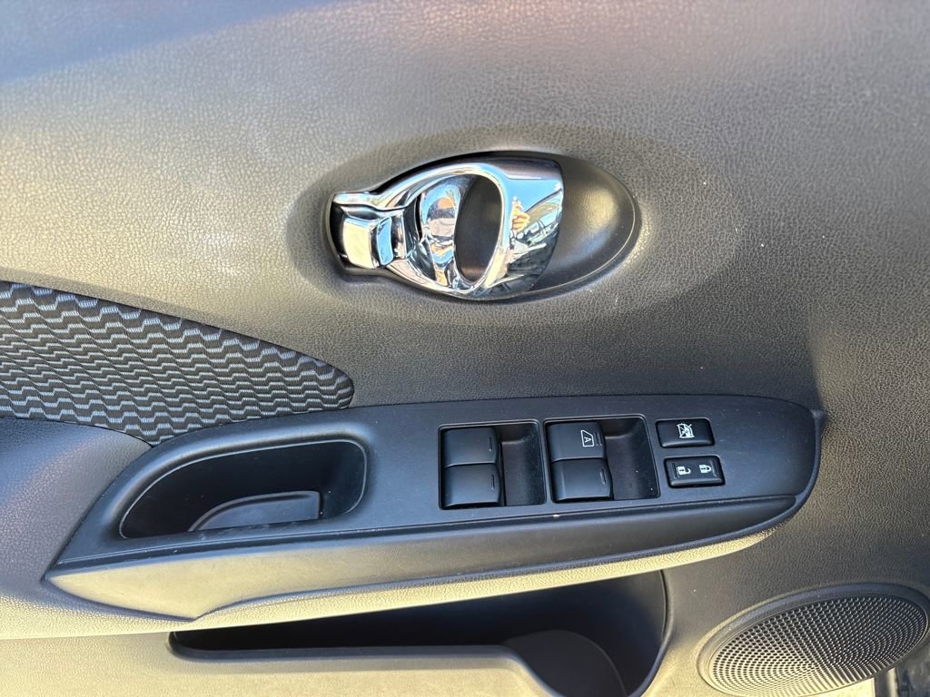 Used 2015 Nissan Versa Note SV image 16