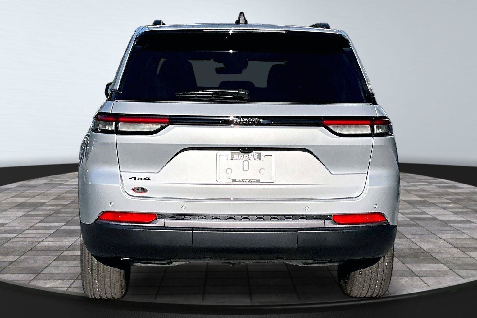 New 2026 Jeep Grand Cherokee Altitude AWD/4WD image 5