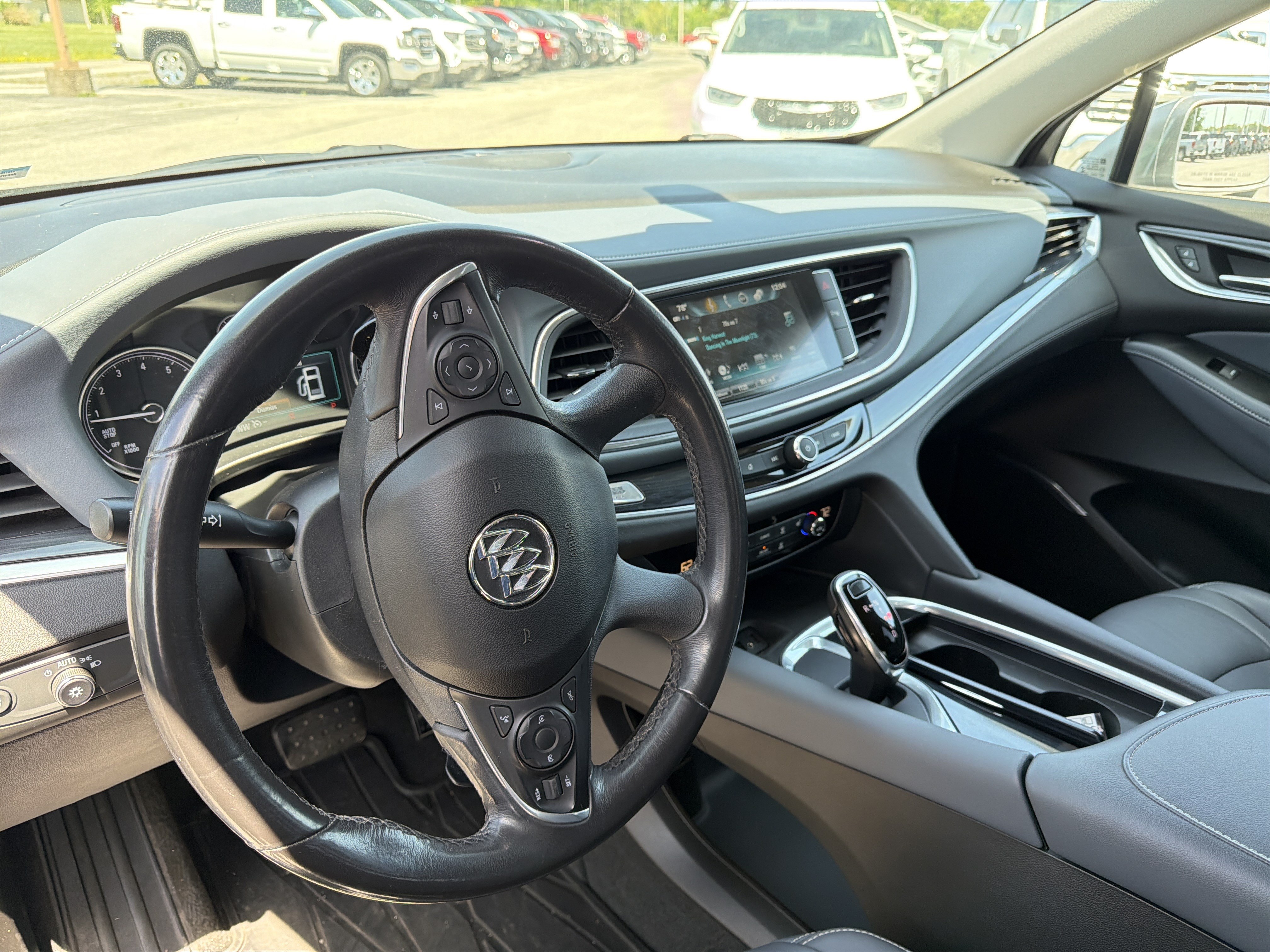 Used 2019 Buick Enclave Essence FWD image 8