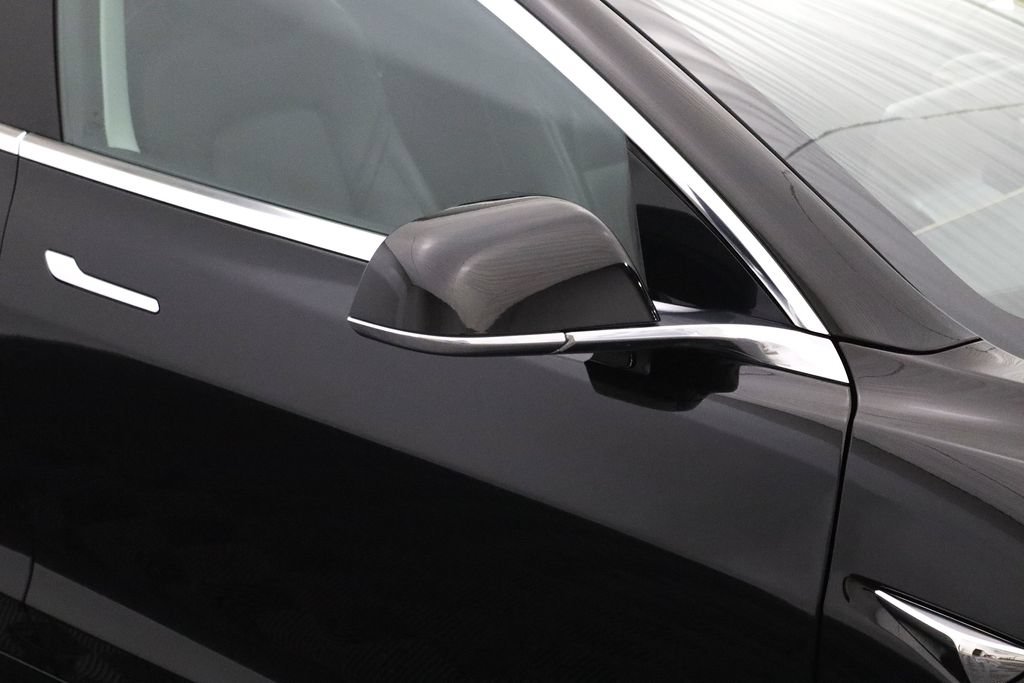 Used 2019 Tesla Model 3 Standard Range RWD image 8