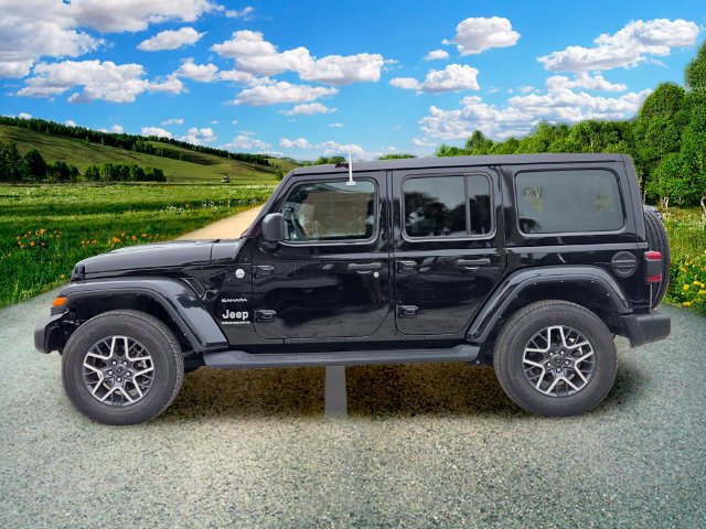 Used 2024 Jeep Wrangler Unlimited Sahara AWD/4WD image 3