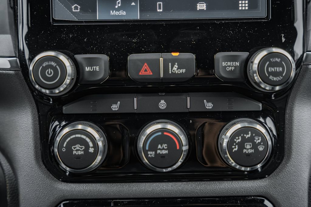 New 2026 RAM 1500 4x4 Crew Cab image 26