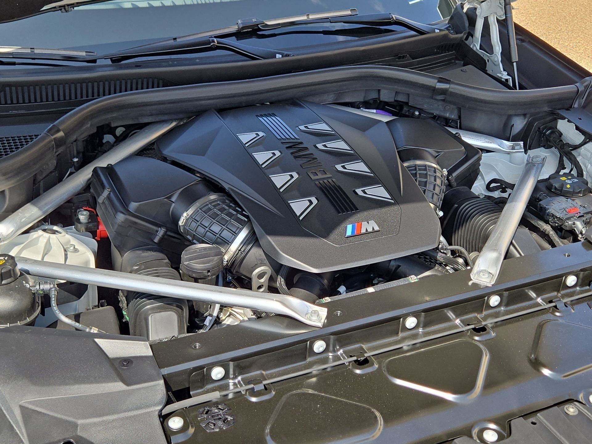 New 2027 BMW X6 M60i AWD/4WD image 10