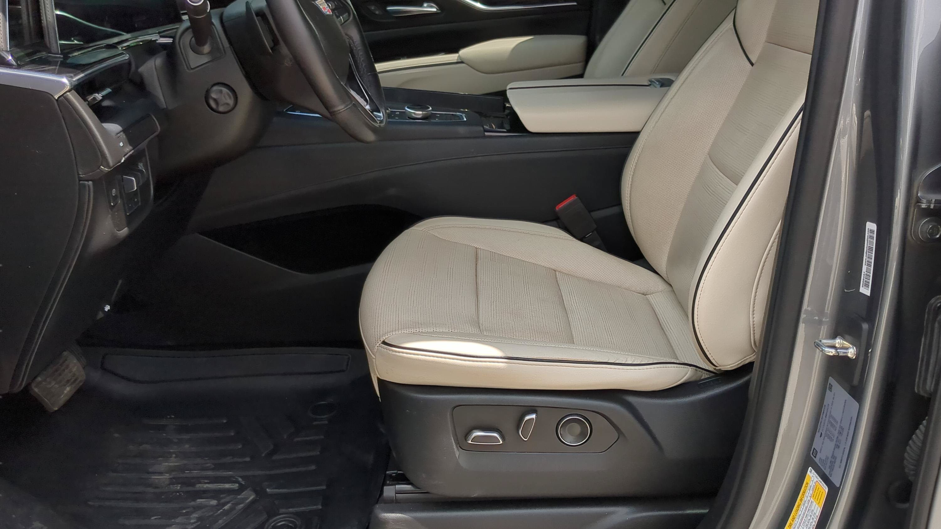 Used 2021 Cadillac Escalade Sport RWD image 10