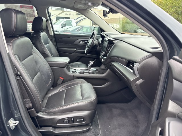 Used 2021 Chevrolet Traverse Premier AWD/4WD image 30