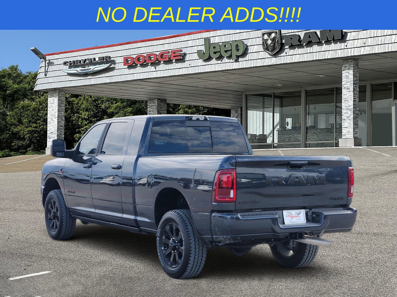 New 2025 RAM 2500 Laramie AWD/4WD image 5