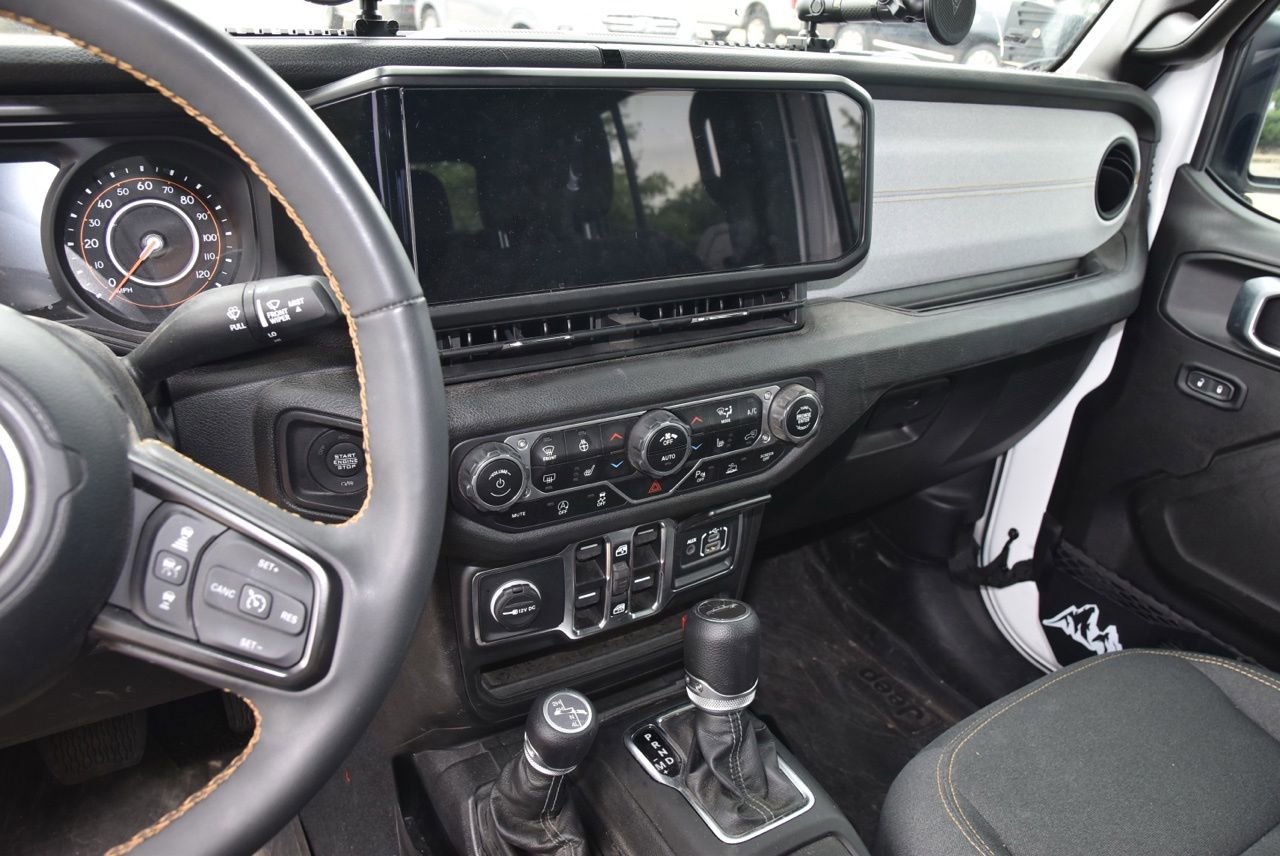 Used 2024 Jeep Gladiator Sport AWD/4WD image 8