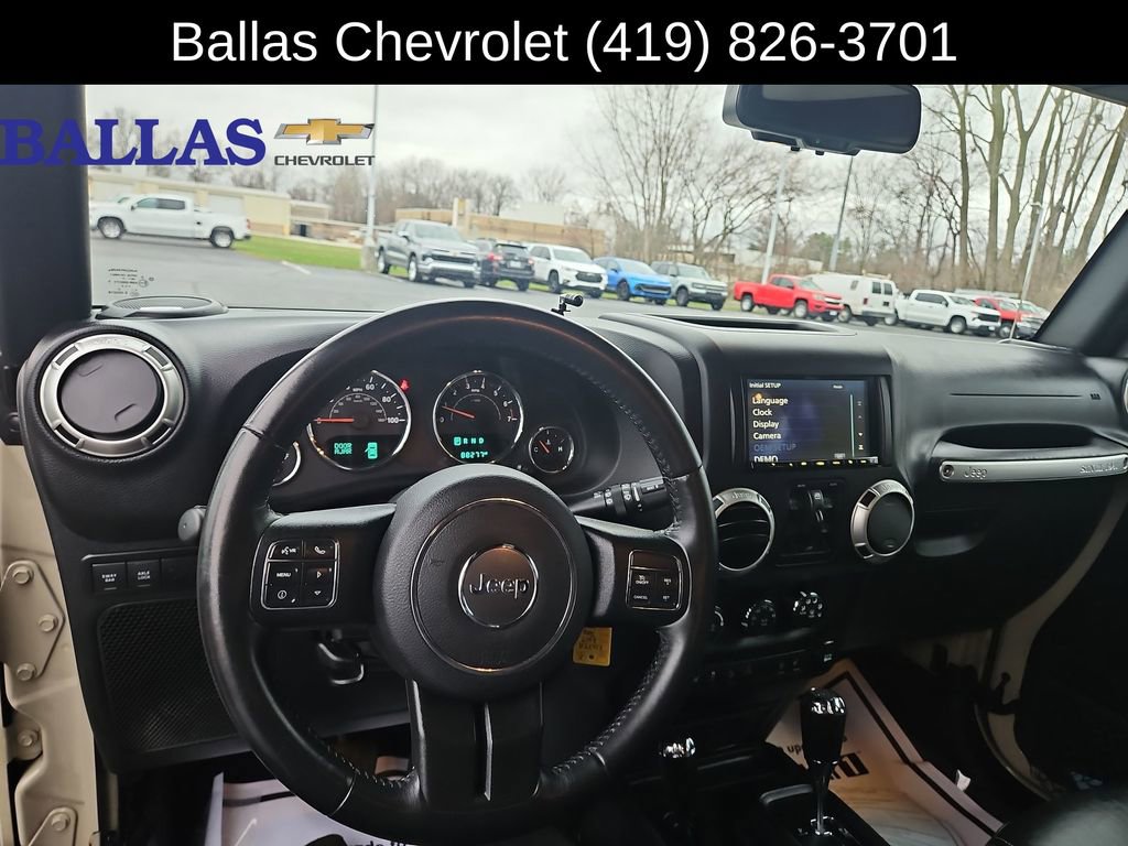 Used 2017 Jeep Wrangler Unlimited Rubicon w/ Cold Weather Group image 10