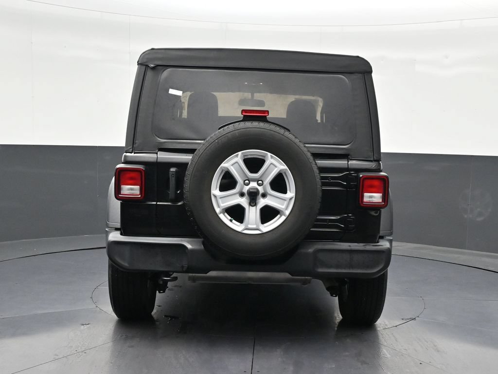 Used 2022 Jeep Wrangler Sport AWD/4WD image 4