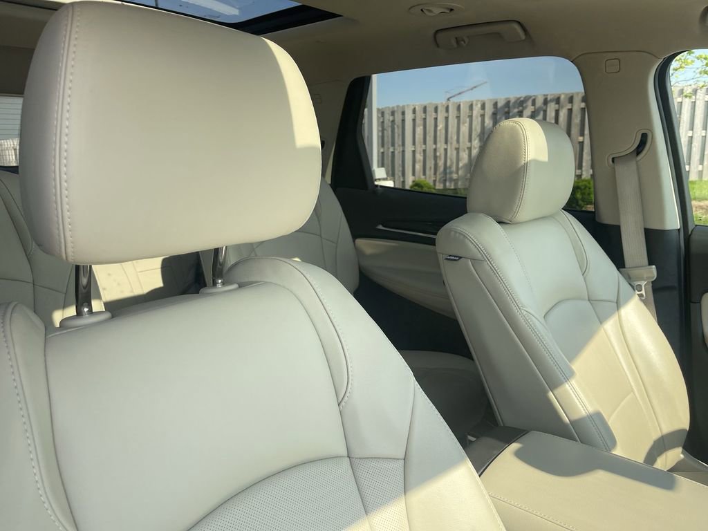 Used 2020 Buick Enclave Essence FWD image 32