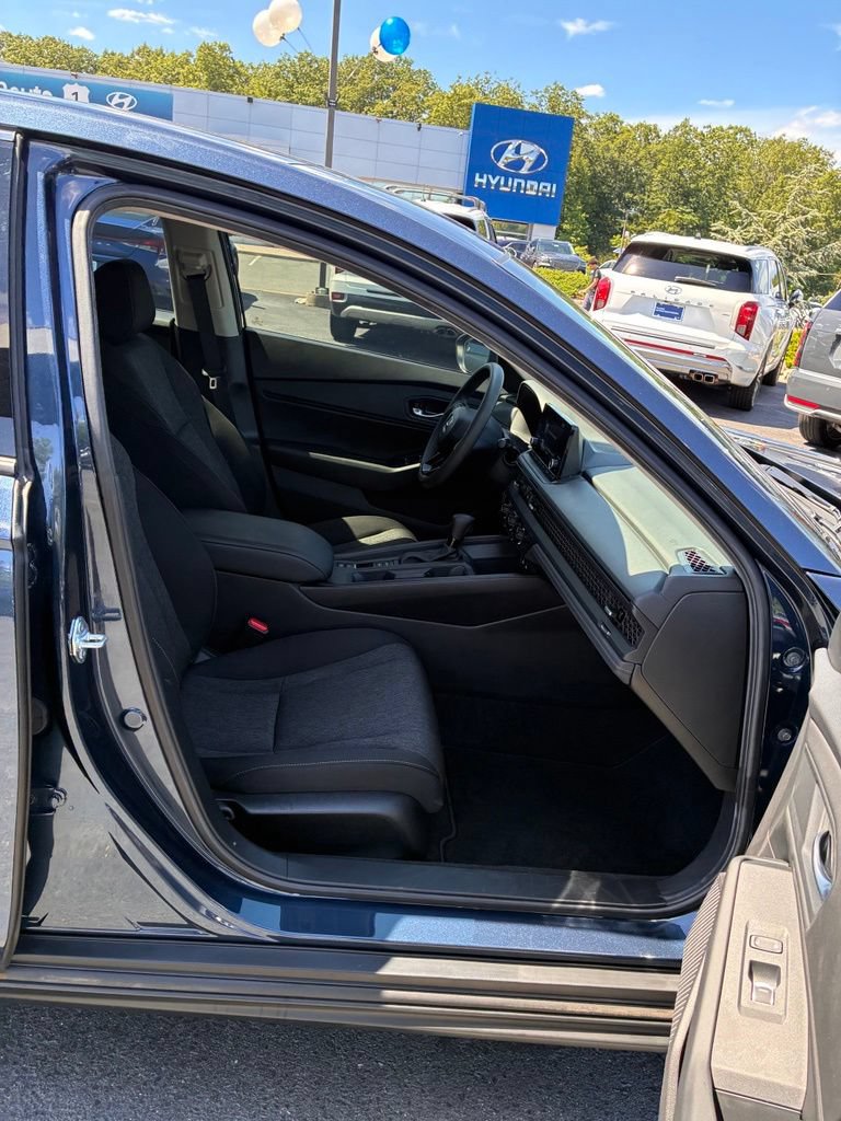 Used 2024 Honda Accord EX image 18