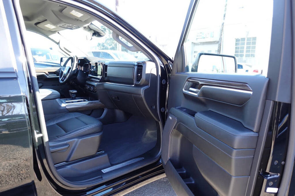 Used 2024 Chevrolet Silverado 1500 RST w/ True North Edition Plus AWD/4WD image 30