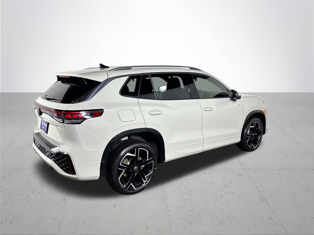 New 2026 Volkswagen Tiguan SEL R-Line image 6