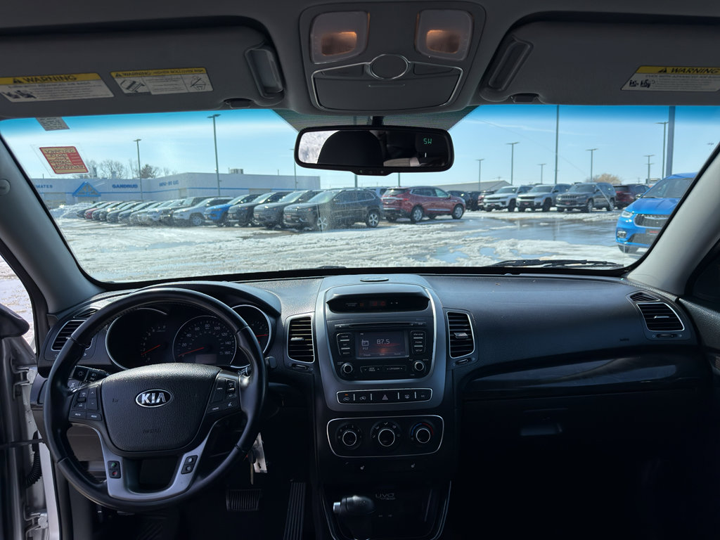 Used 2014 Kia Sorento LX image 26