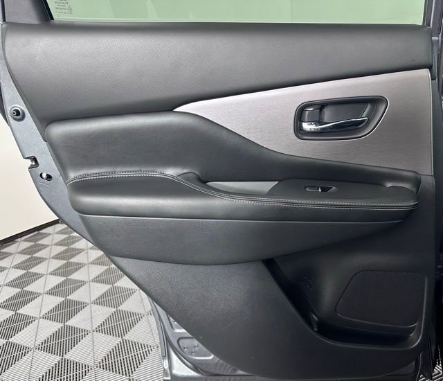 Used 2020 Nissan Murano SL w/ Moonroof Package FWD image 19