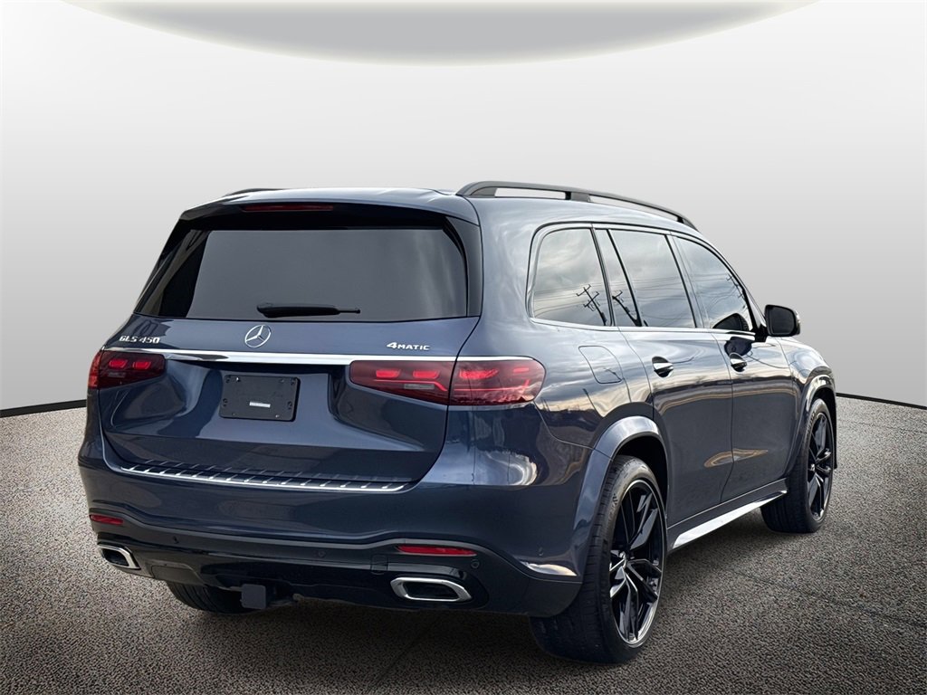 Used 2024 Mercedes-Benz GLS 450 4MATIC image 2