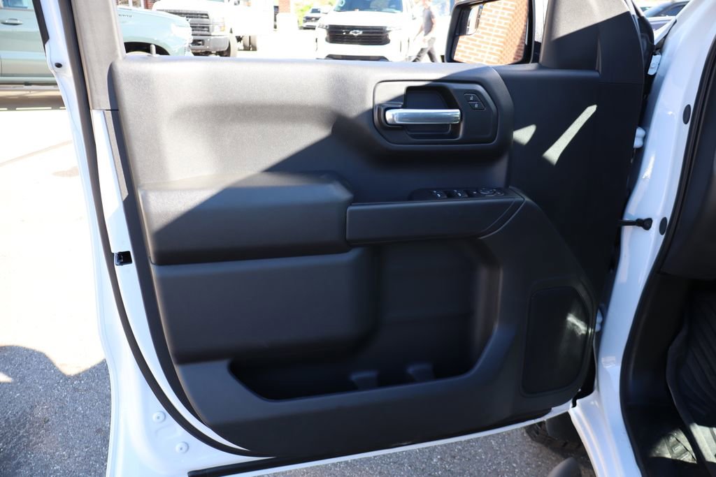 Used 2025 Chevrolet Silverado 1500 Custom Trail Boss w/ Turbomax Blackout Package image 10