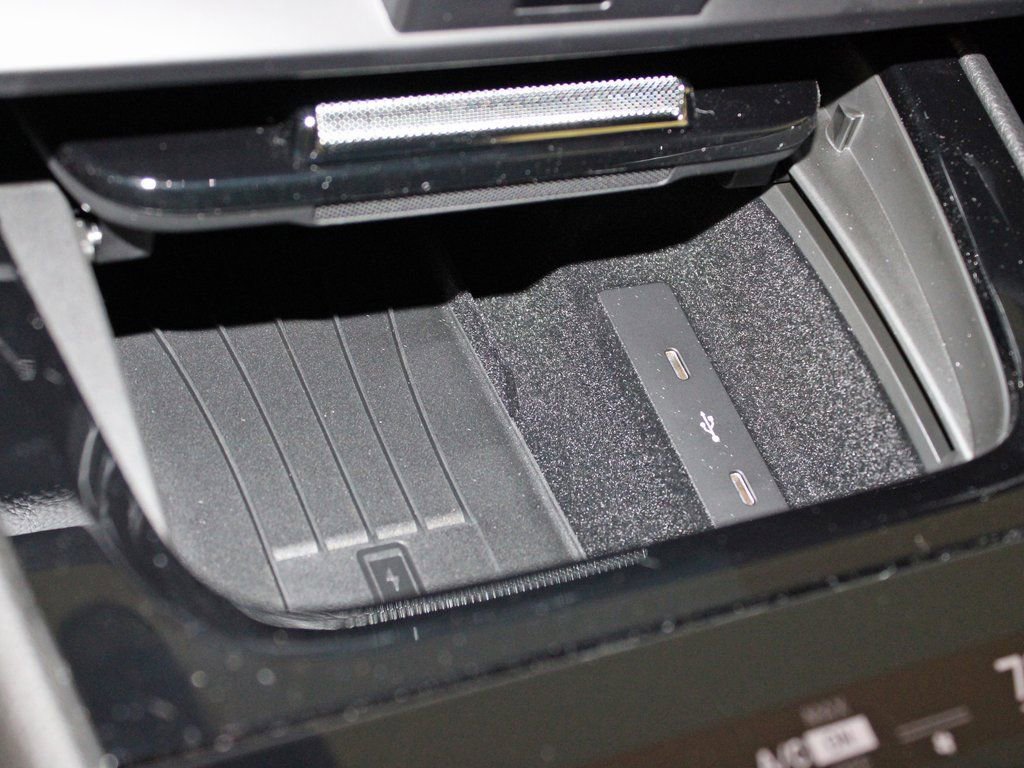 Certified 2025 Porsche Cayenne image 30