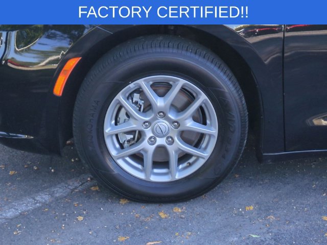 Certified 2026 Chrysler Pacifica Select FWD image 10