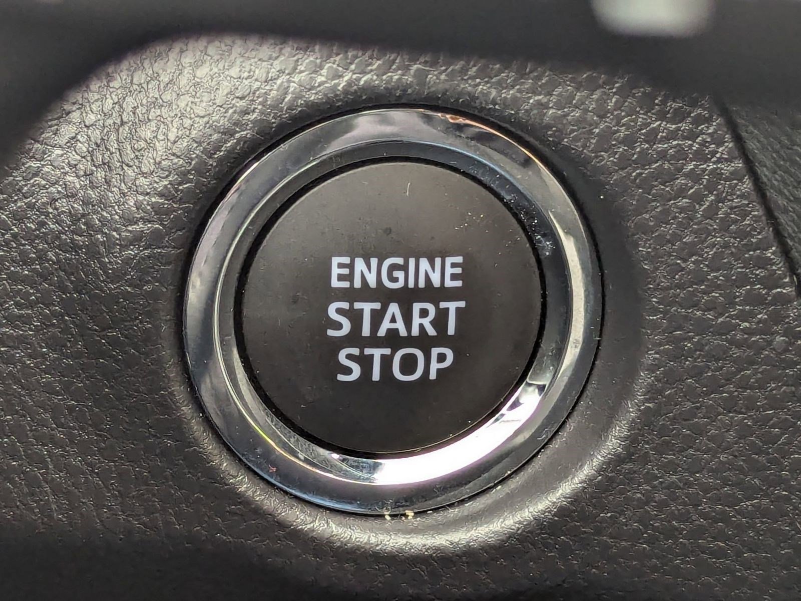 Used 2025 Toyota RAV4 XLE Premium image 34