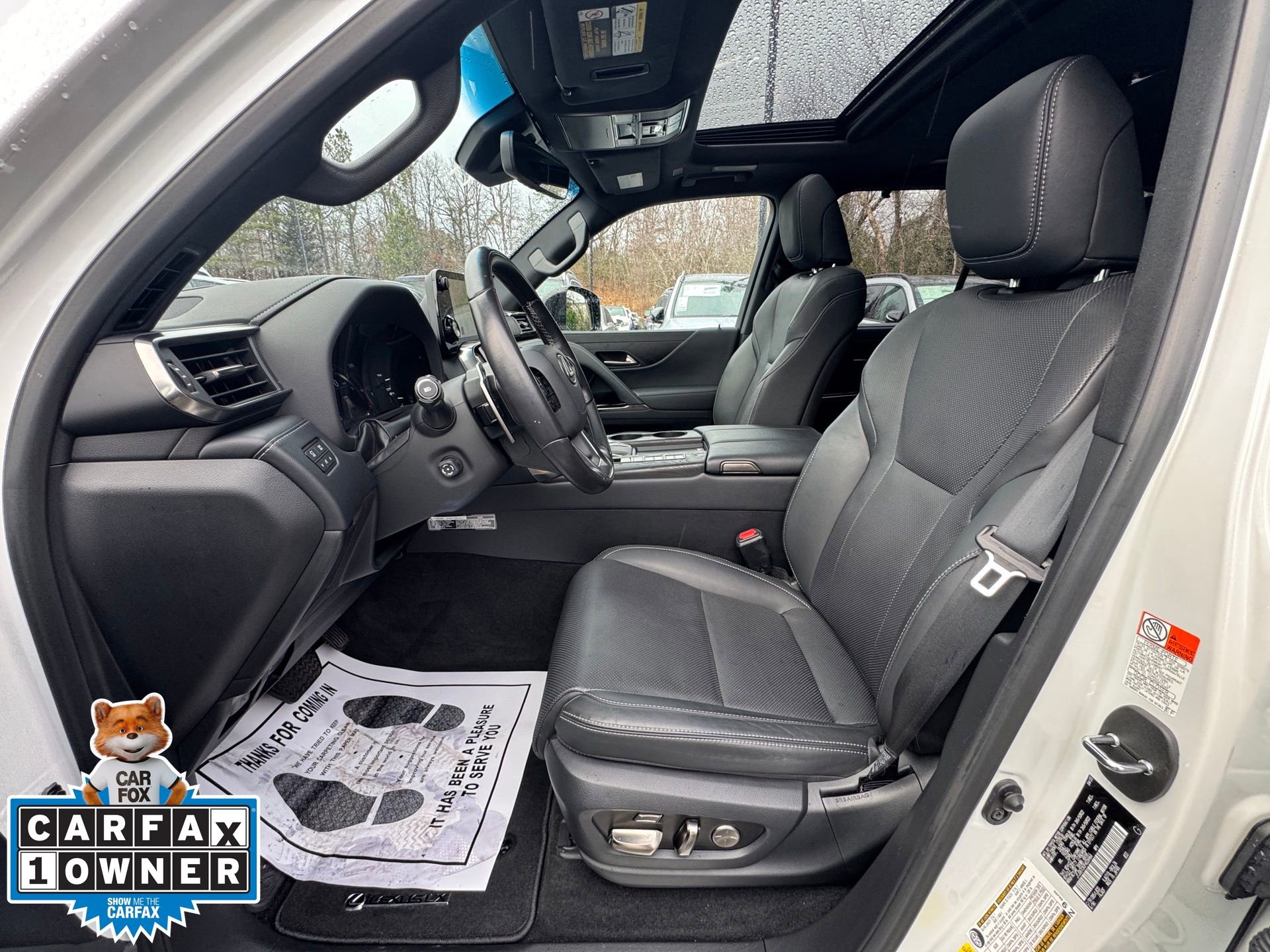 Used 2023 Lexus LX 600 4WD w/ Luxury Package image 5