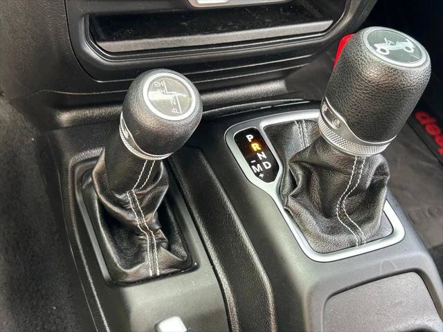 Certified 2018 Jeep Wrangler Unlimited Sahara AWD/4WD image 30
