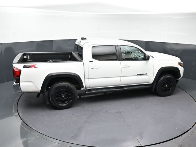 Used 2023 Toyota Tacoma SR5 AWD/4WD image 16