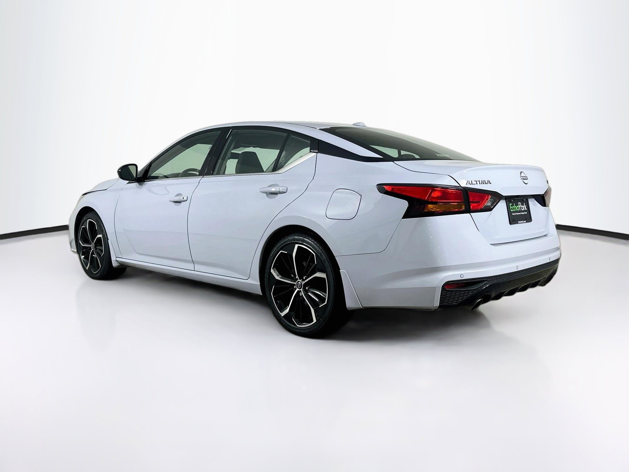 Used 2024 Nissan Altima 2.5 SR FWD image 5