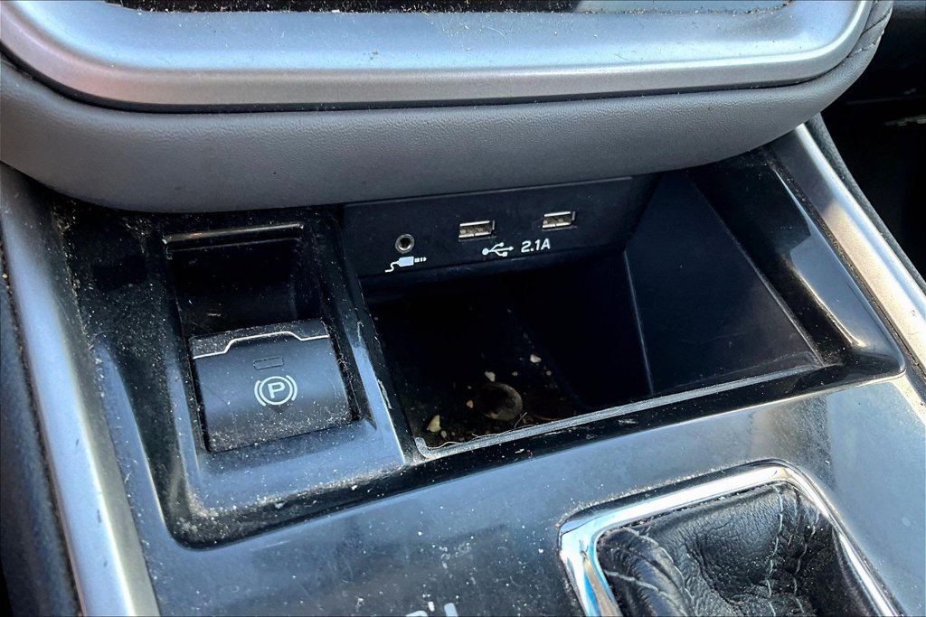 Used 2020 Subaru Outback Premium AWD/4WD image 16