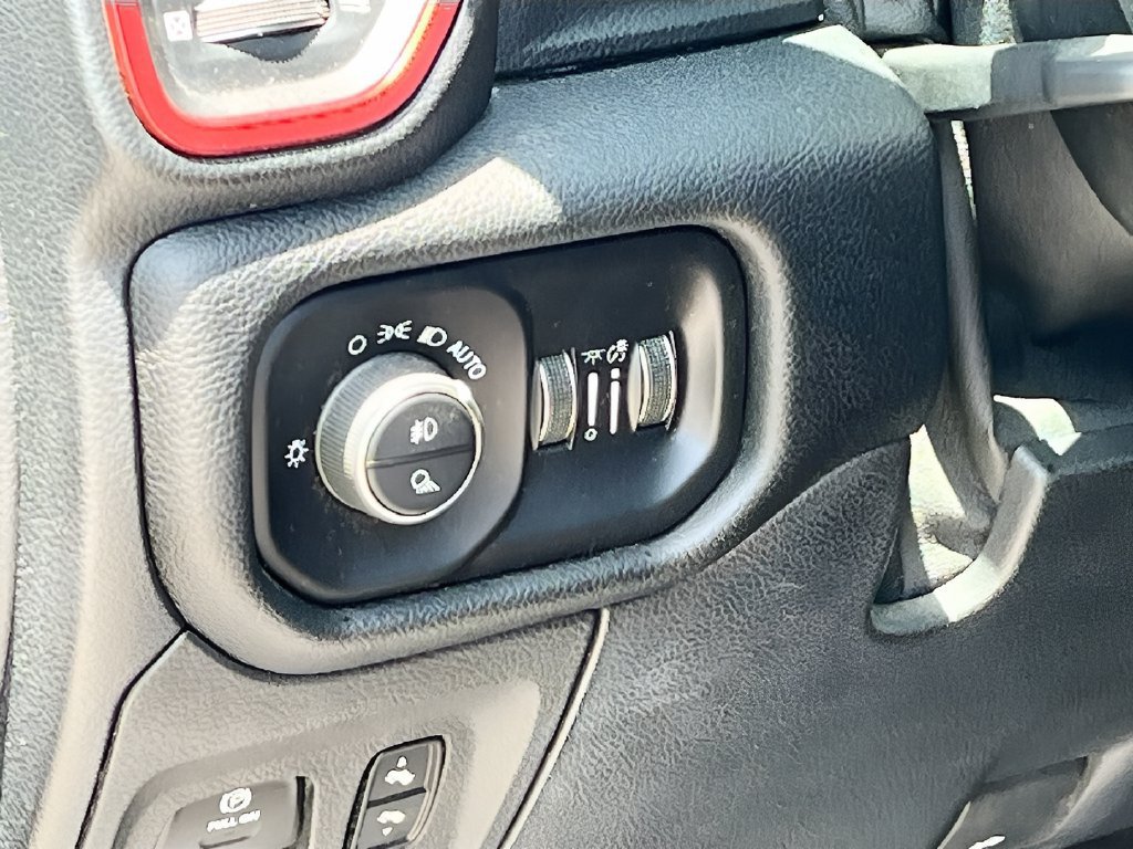Used 2019 RAM 1500 Rebel w/ Rebel Level 2 Equipment Group AWD/4WD image 10