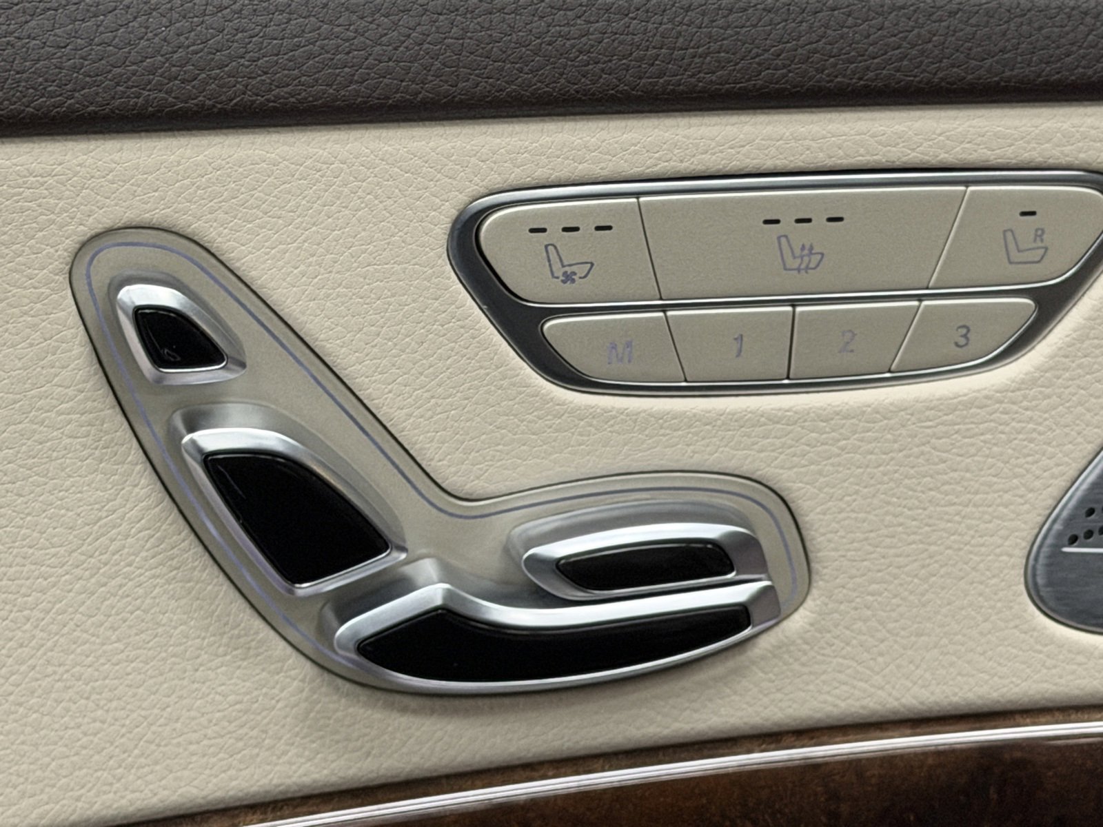 Certified 2019 Mercedes-Benz S 560 Sedan image 21