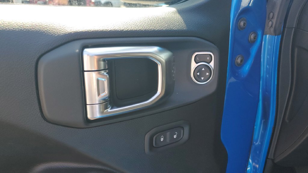 Used 2025 Jeep Gladiator Sport AWD/4WD image 20