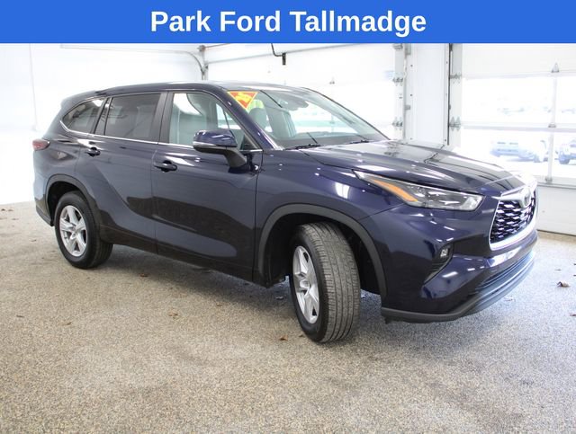 Used 2025 Toyota Highlander LE image 7