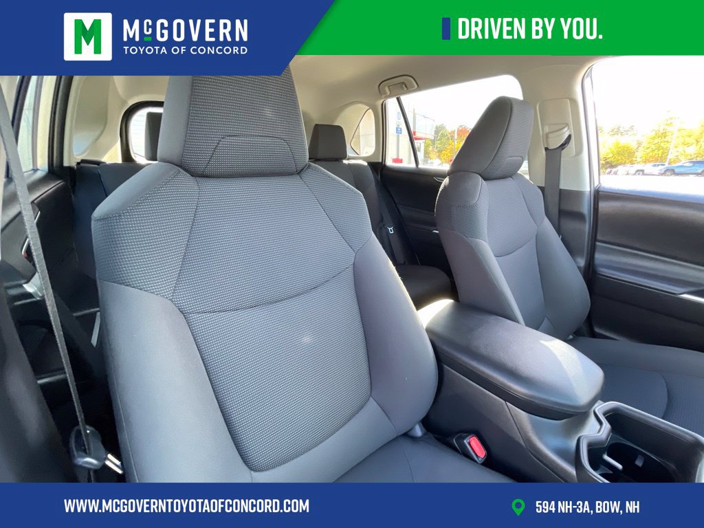Used 2023 Toyota RAV4 LE AWD/4WD image 25