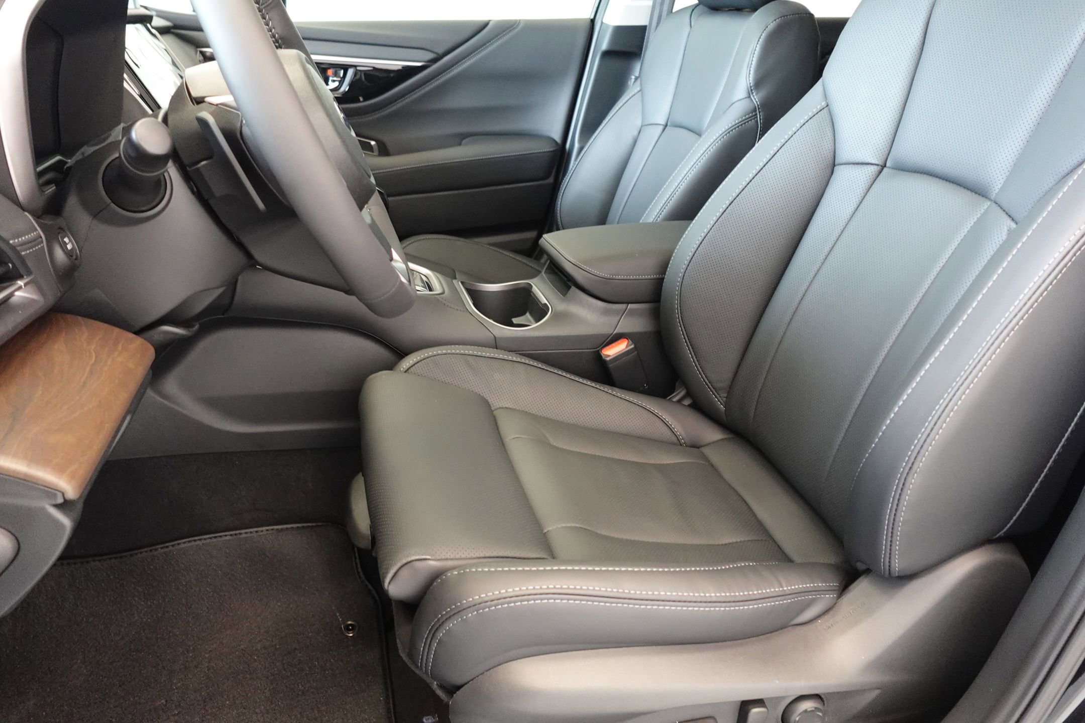 Used 2025 Subaru Outback Touring w/ Tech Package 2 image 13