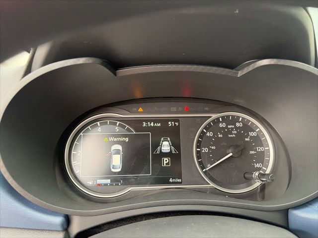 New 2025 Nissan Versa SV w/ Trunk Package FWD image 14