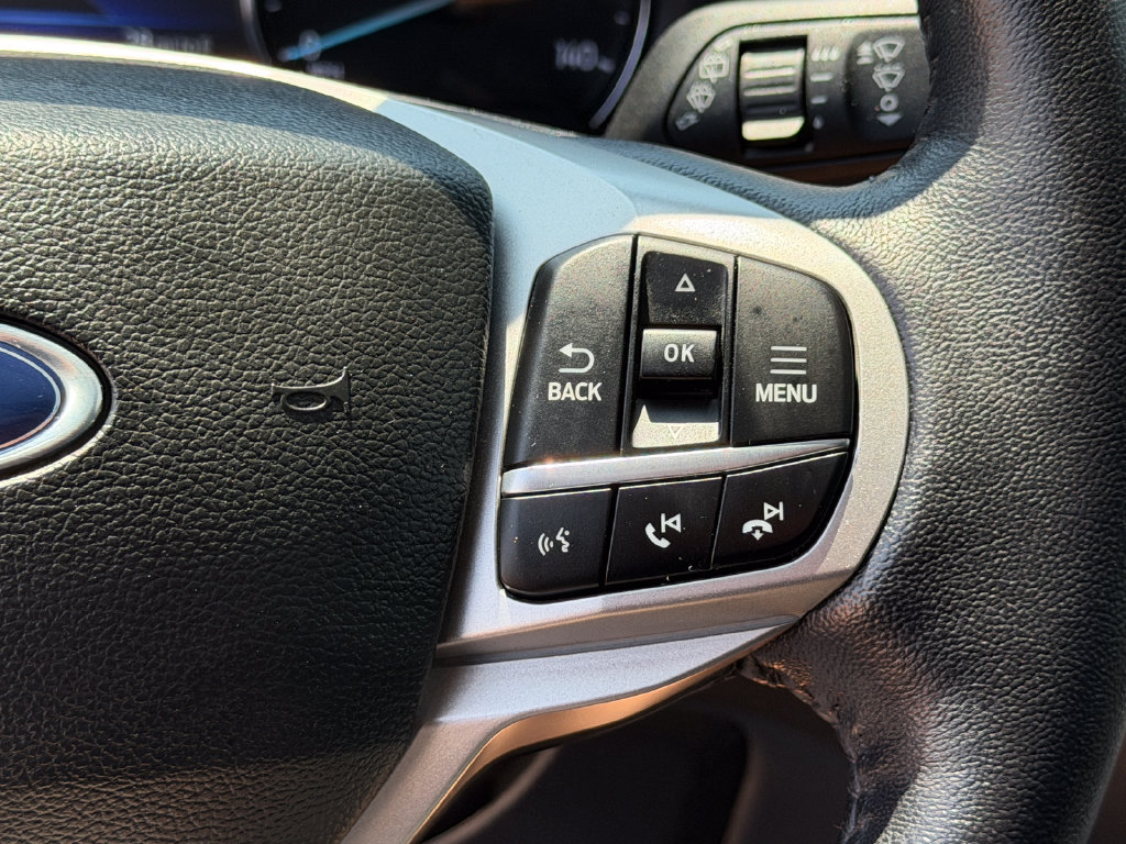 Used 2023 Ford Explorer XLT w/ Equipment Group 202A AWD/4WD image 34