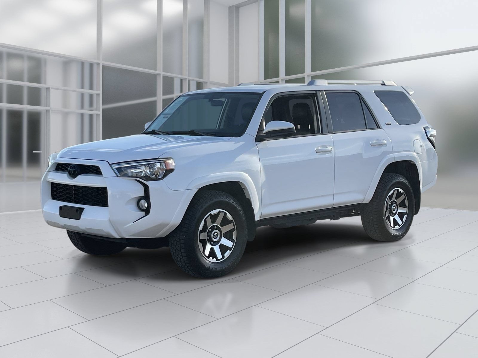 Used 2016 Toyota 4Runner SR5 RWD image 2