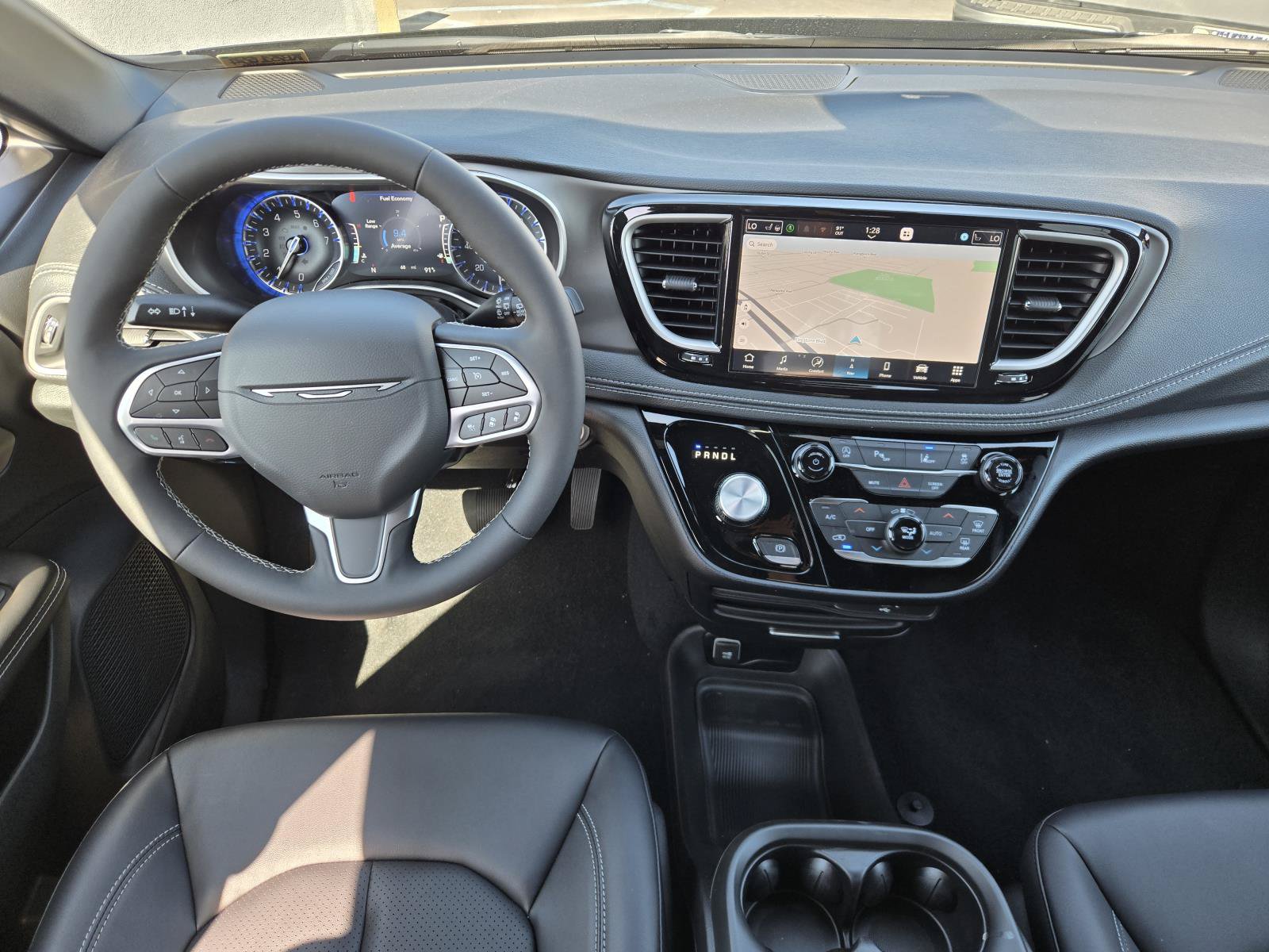 New 2027 Chrysler Pacifica Select w/ Family Tech Group AWD/4WD image 6