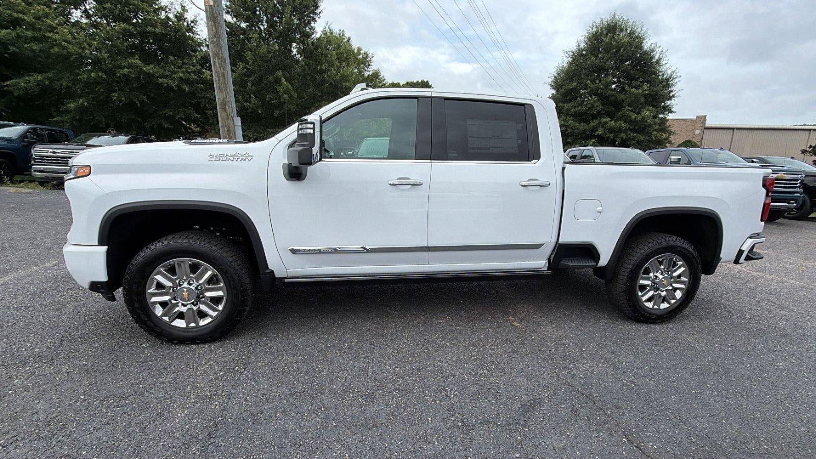 New 2026 Chevrolet Silverado 2500 High Country w/ High Country Premium Package AWD/4WD image 9
