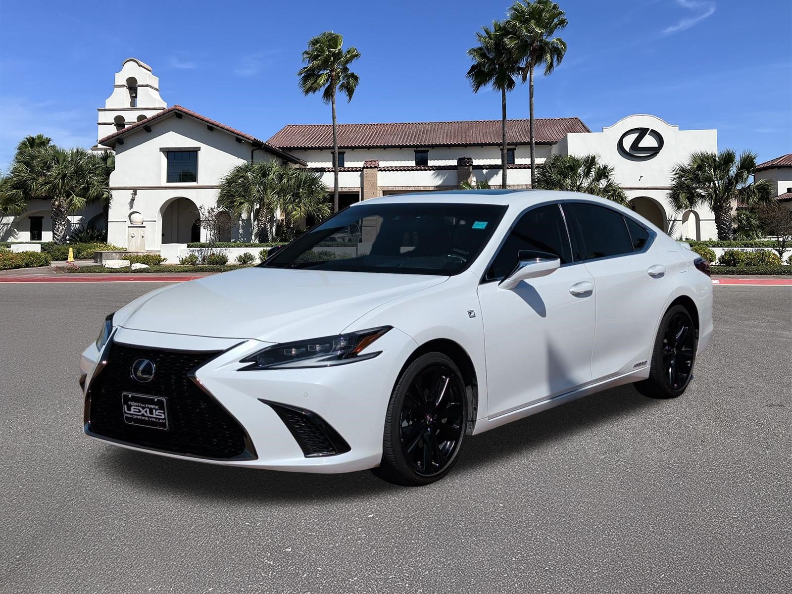 Certified 2022 Lexus ES 300h F Sport w/ Accessory Package 2 FWD image 5