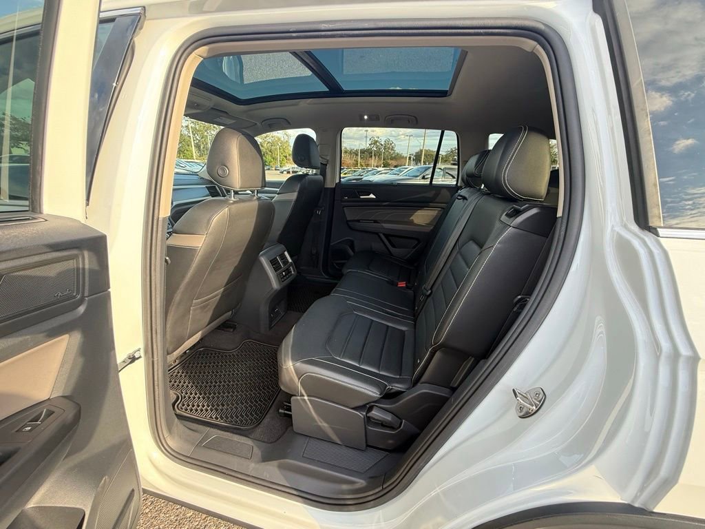 Used 2022 Volkswagen Atlas SEL Premium image 60