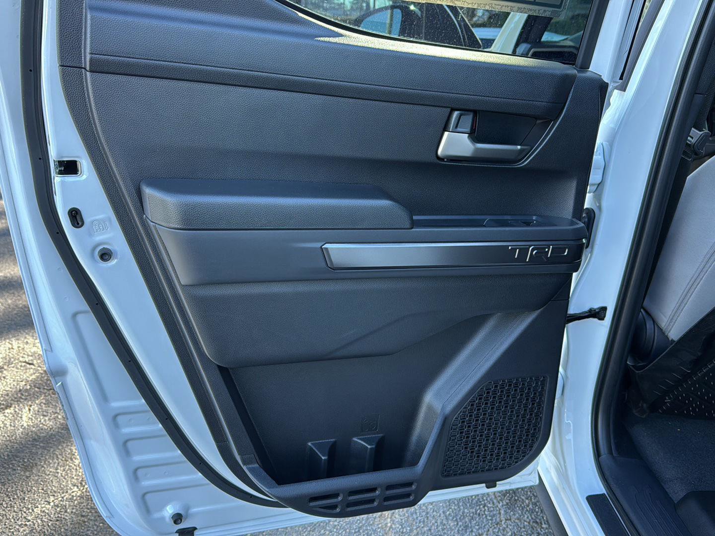 Used 2025 Toyota Tacoma TRD Off-Road image 13