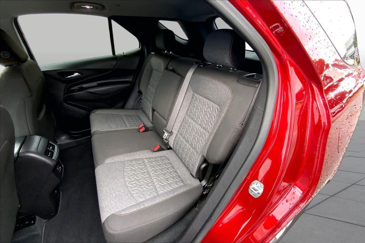 Used 2024 Chevrolet Equinox LT FWD image 18