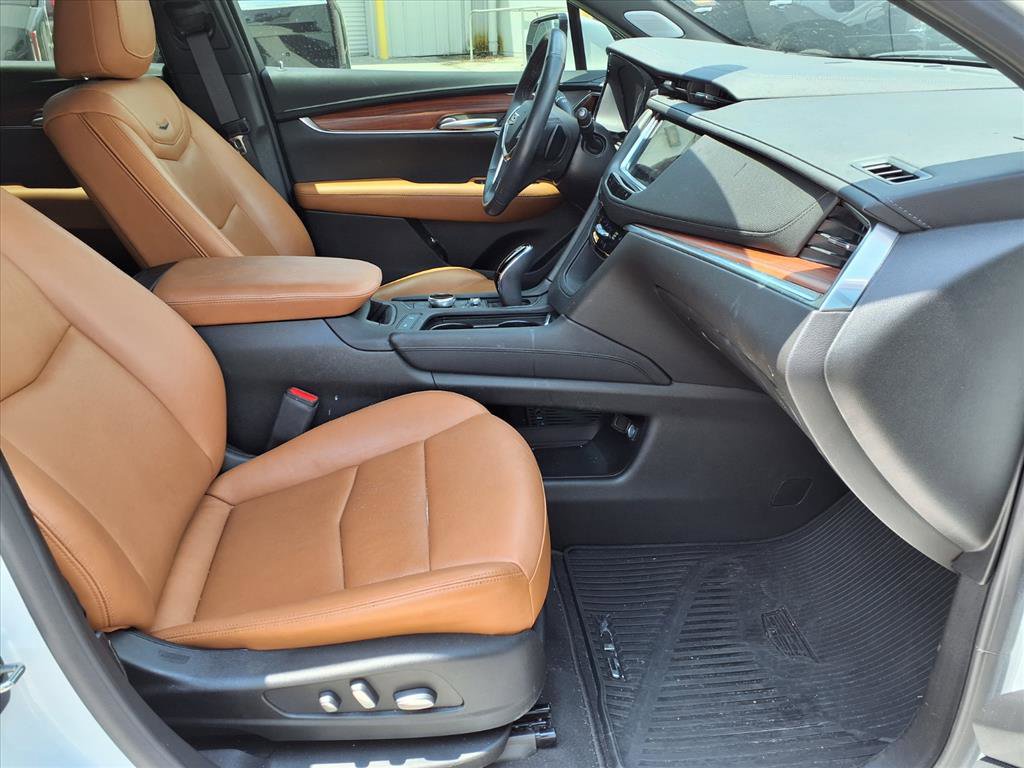 Used 2024 Cadillac XT5 Premium Luxury FWD image 9