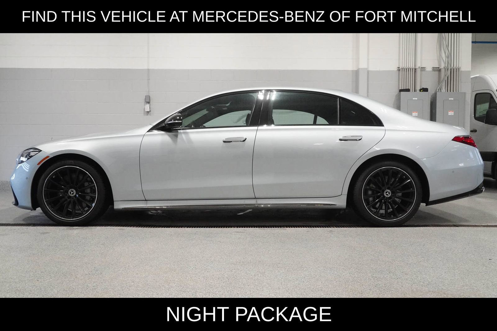 Used 2025 Mercedes-Benz S 580 4MATIC Sedan image 3