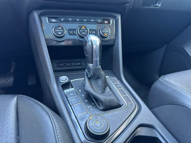 Used 2019 Volkswagen Tiguan SE w/ Panoramic Sunroof Package AWD/4WD image 15