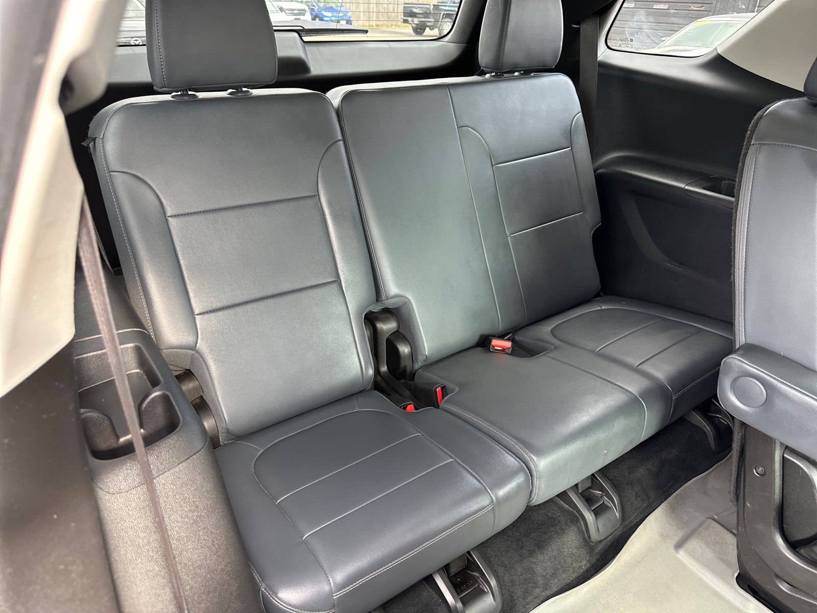 Used 2021 Chevrolet Traverse LT w/ LPO, 'HIT The Road' Package AWD/4WD image 22